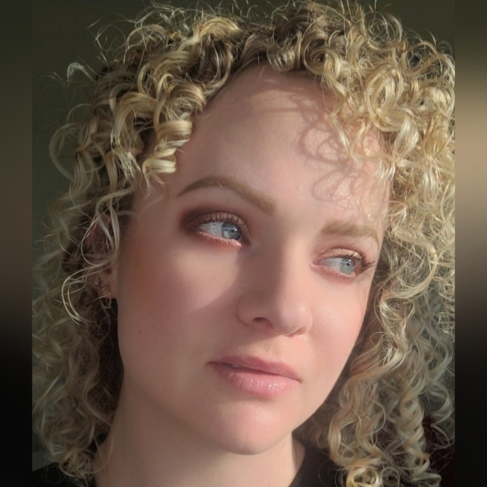 Meet your Posher, Courtney